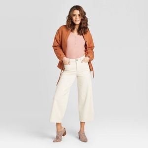 Wide Leg Cropped Universal Thread pants in Ecru/off white.